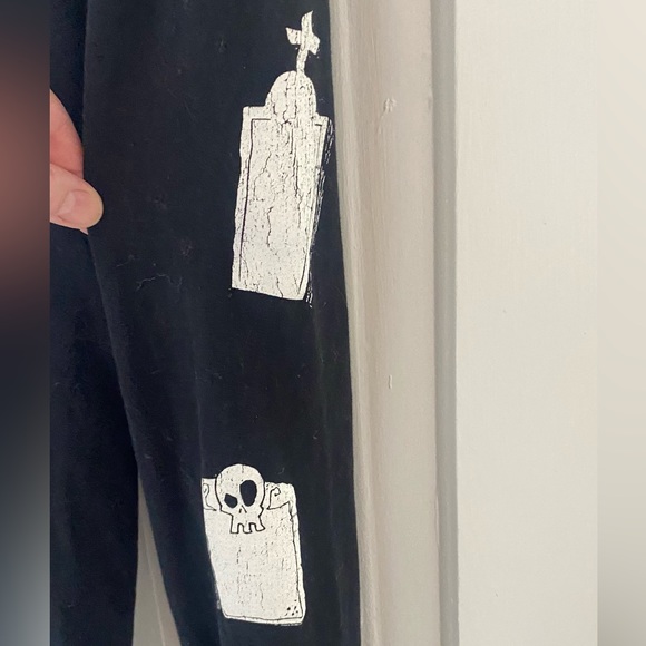 Nightmare Before Christmas long sleeve - Picture 2 of 6